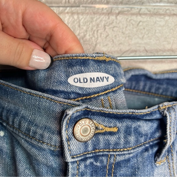 Old Navy Boyfriend Denim Shorts - Picture 4 of 9